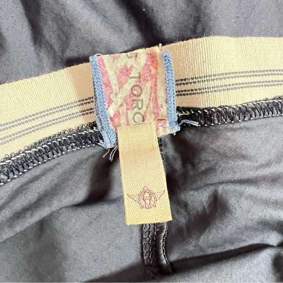 Burning Torch Black/Dark Grey Skirt Size Large - Picture 6 of 12